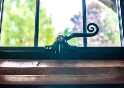 monkey tail handle windows HD